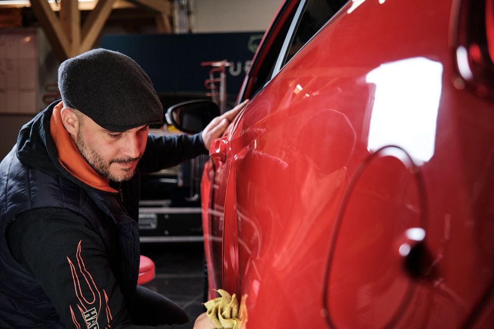 Polish à Strasbourg : comment Up Car élimine rayures et micro-défauts de la peinture ?